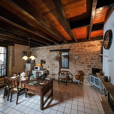 La Maison Huguetoune Nant Dış mekan fotoğraf