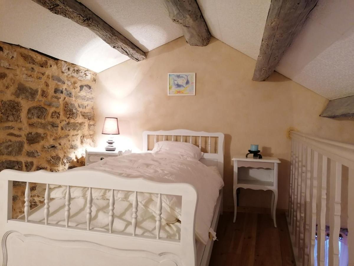 La Maison Huguetoune Nant Dış mekan fotoğraf