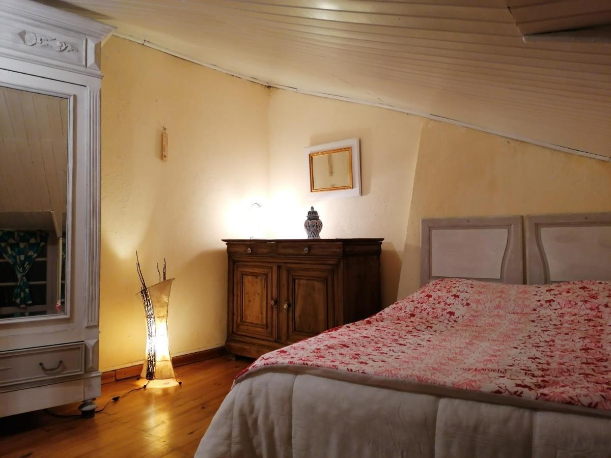 La Maison Huguetoune Nant Dış mekan fotoğraf